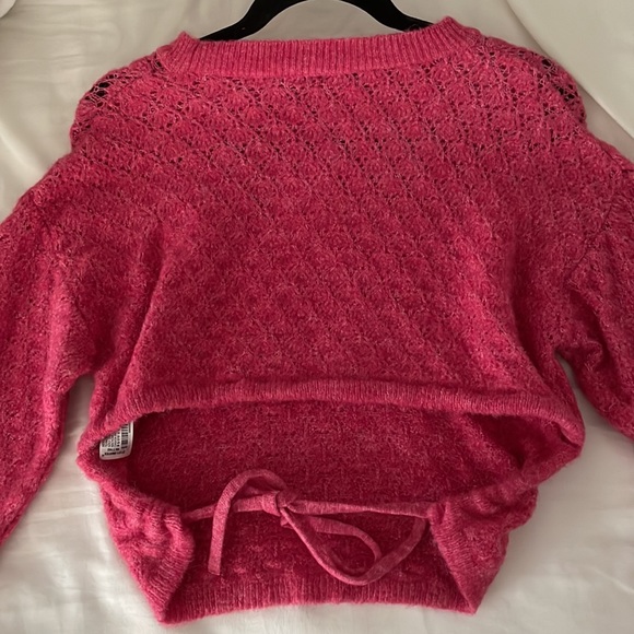 Zara pink sweater with open tie back. - Picture 2 of 3